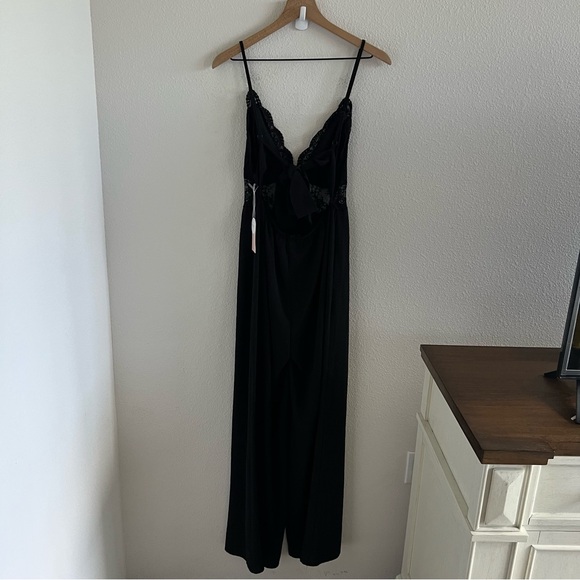 NWT Blashe Black Romper Lace Midriff Wide Leg Small - Picture 2 of 9